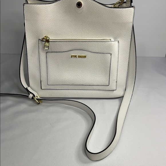Steve Madden Cream Crossbody Bag with Gold Details - Picture 7 of 8